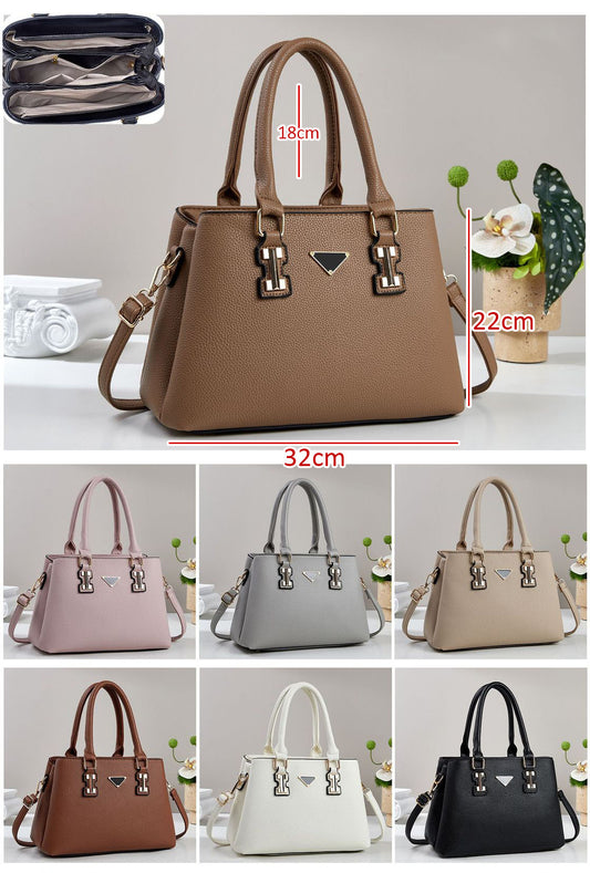 Cartera de mano con detalles unicos