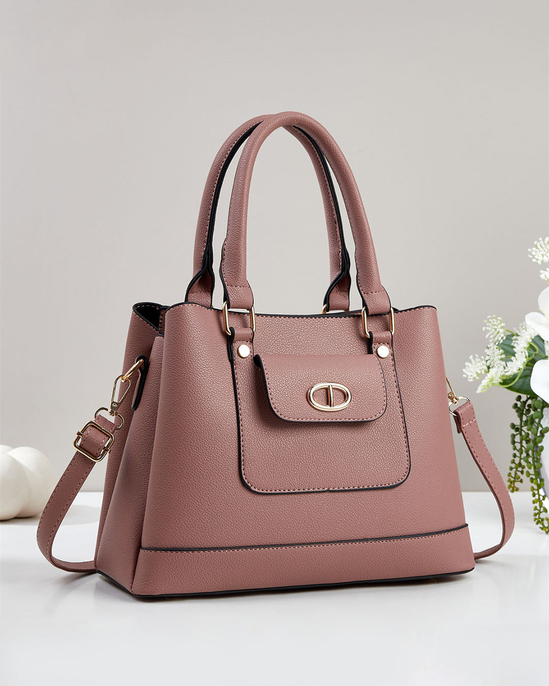 Cartera mediana con bolsillo frontal y correa larga desmontable