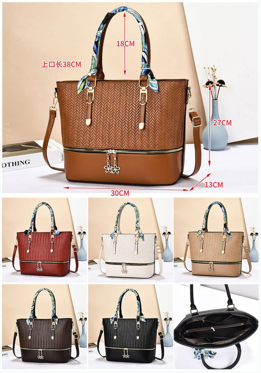 Bolso Tote de Cuero Sintético con Diseño Tejido y Pañuelo Decorativo