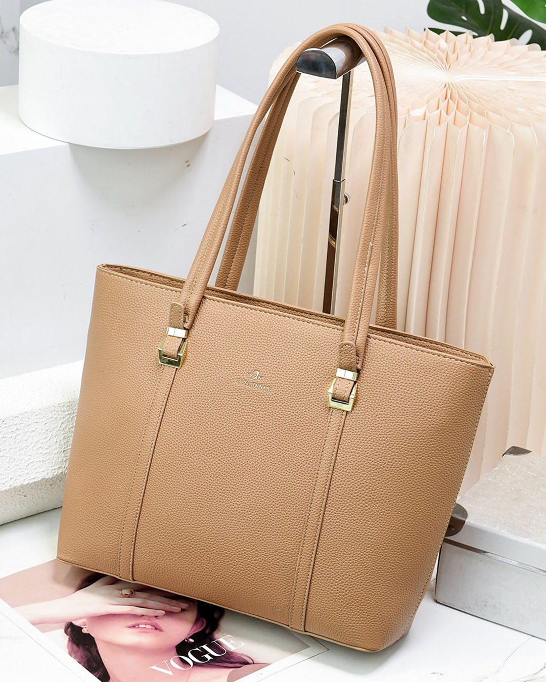 Bolso tote de buena capacidad