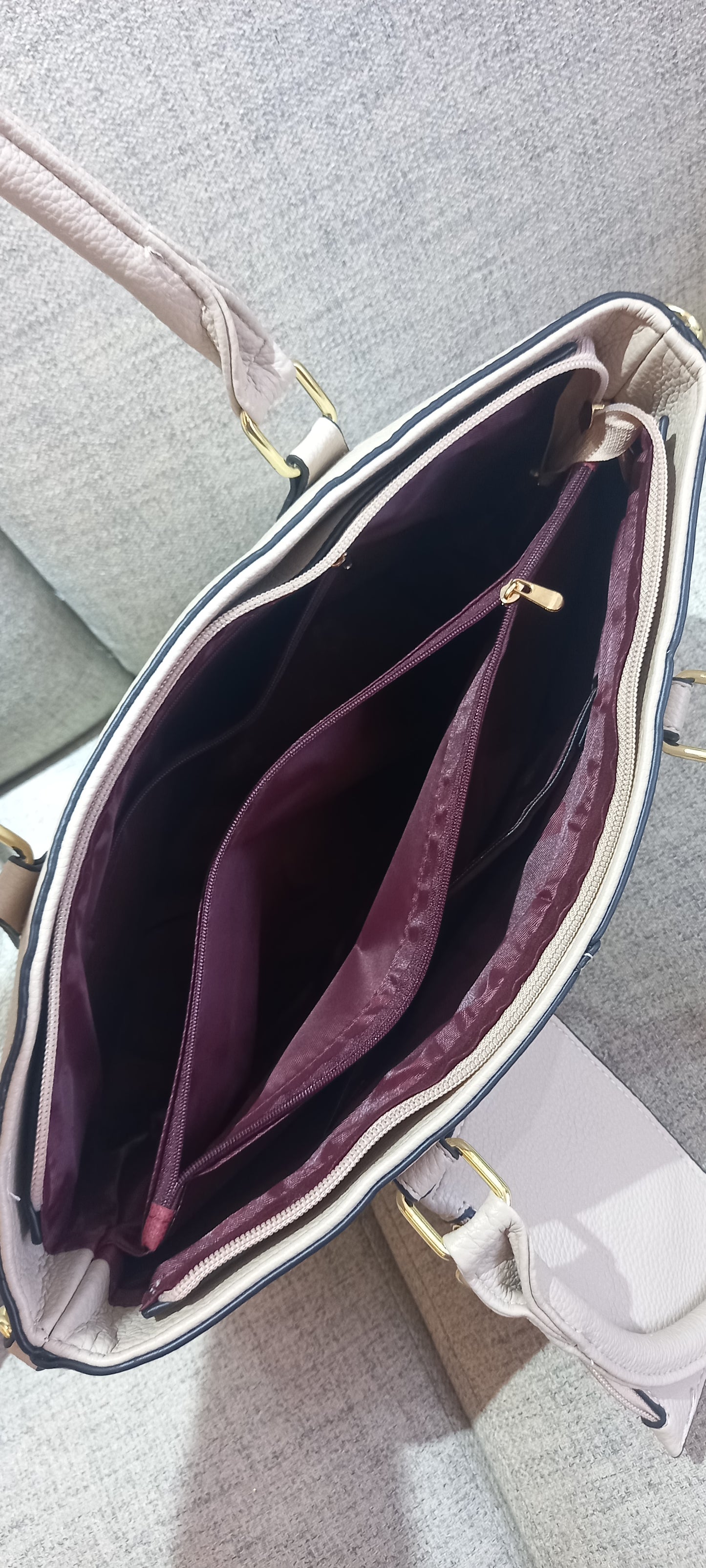 Black Friday • Cartera espaciosa con bolsillo colgante