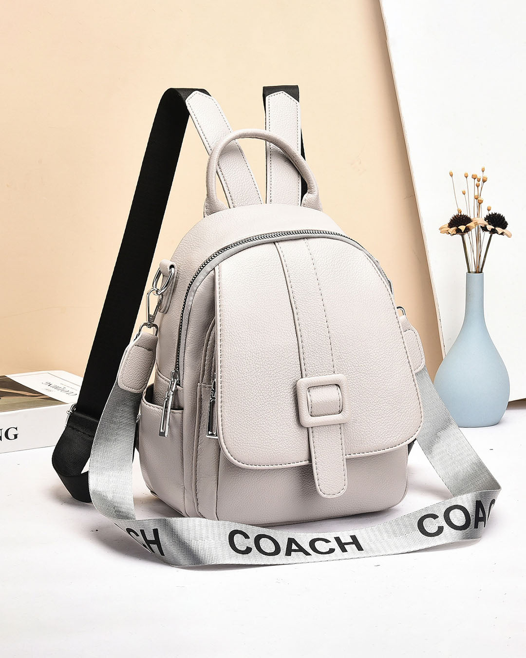 Mochila-cartera pequeña con estilo casual