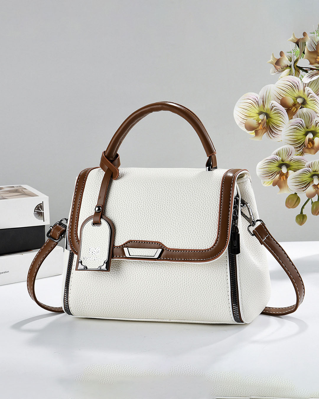 Crossbody color combinado con marron
