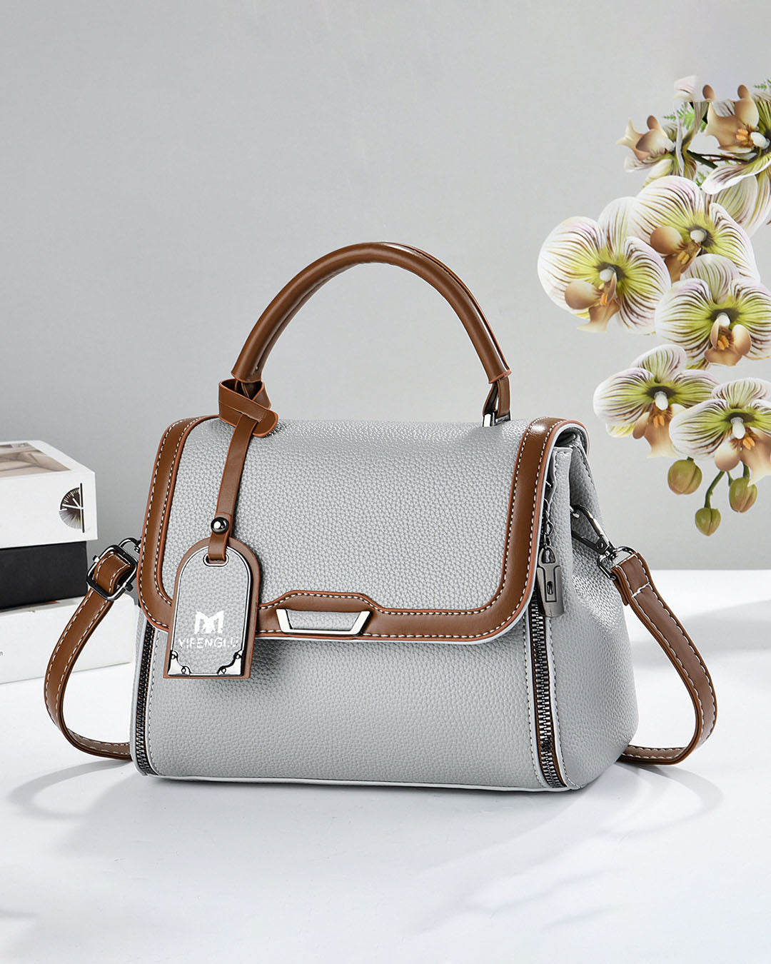Crossbody color combinado con marron