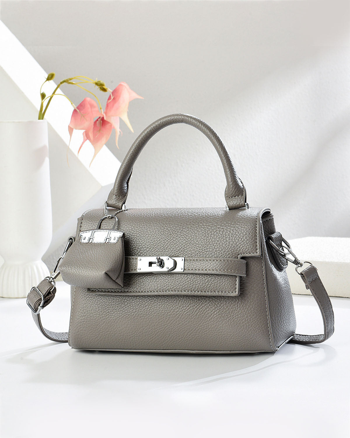 Cartera crossbody con carterita mini decorativa