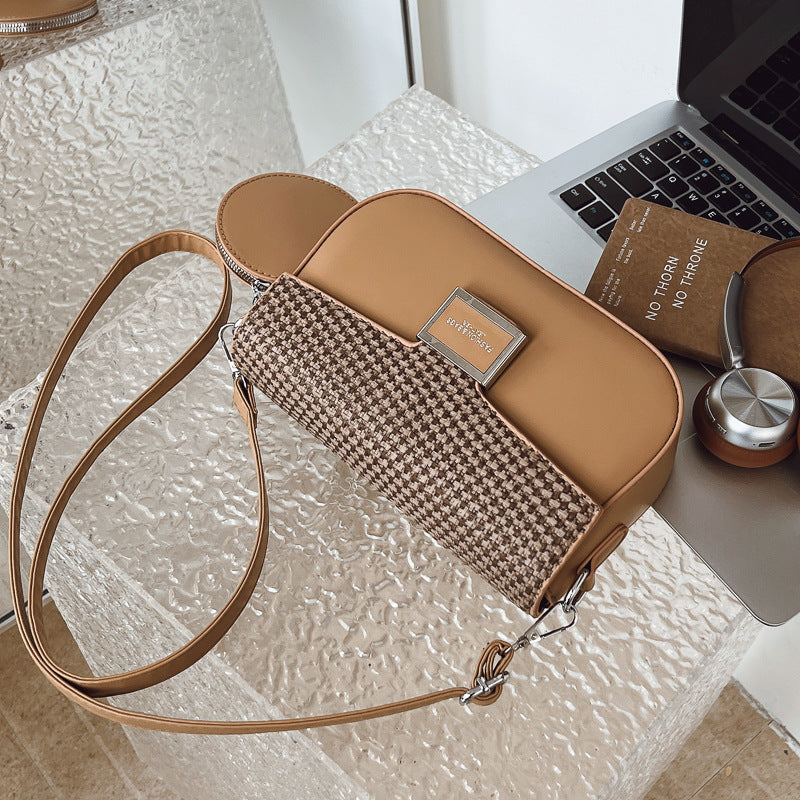 Crossbody con estillo conservador clasico