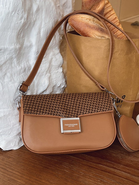 Crossbody con estillo conservador clasico