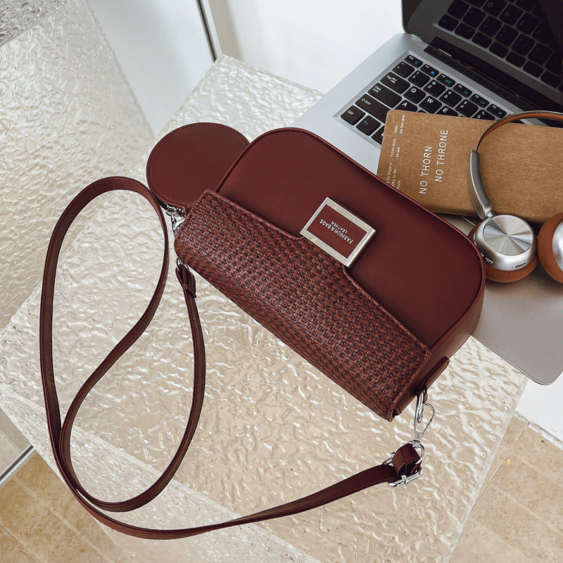 Crossbody con estillo conservador clasico
