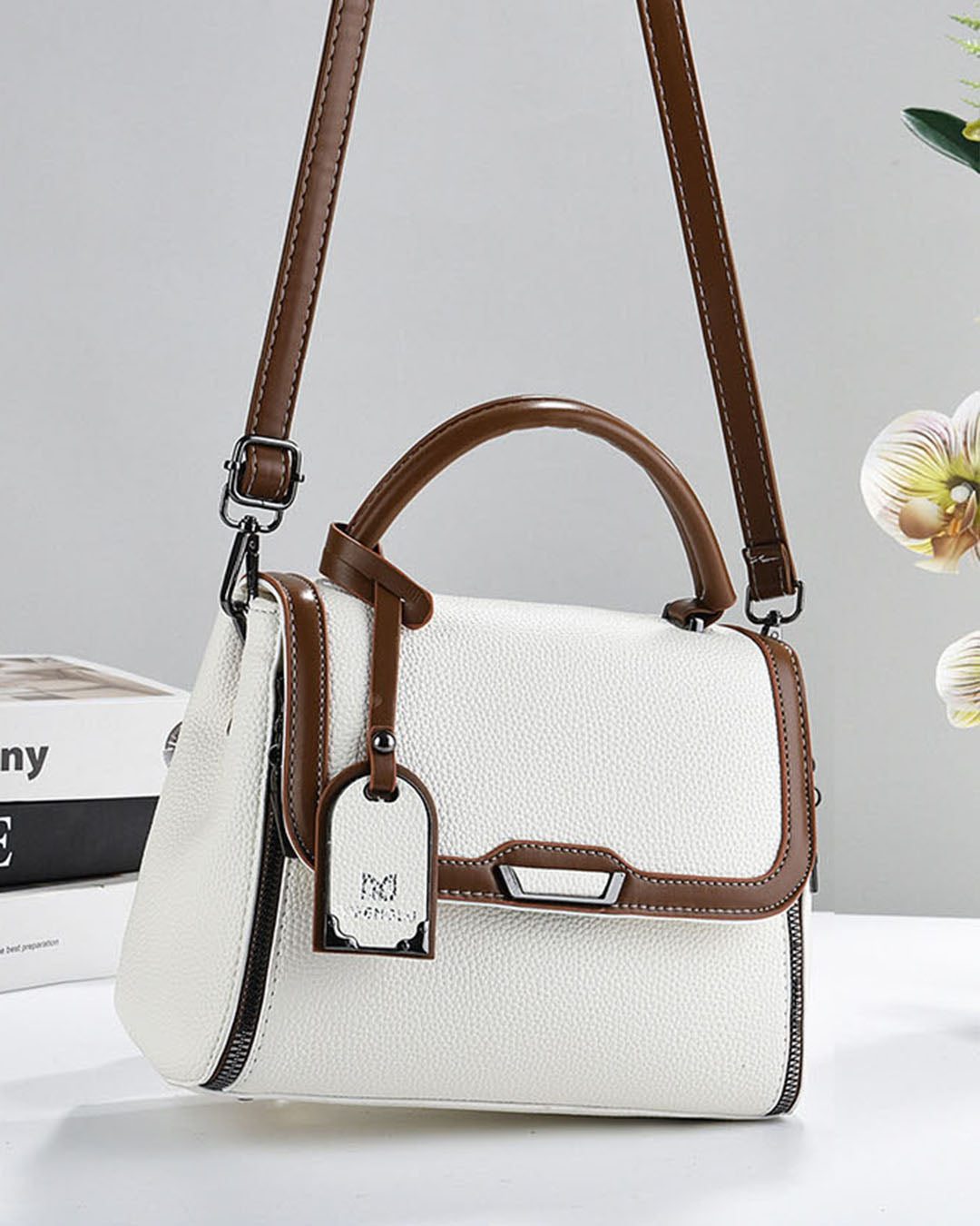 Crossbody color combinado con marron