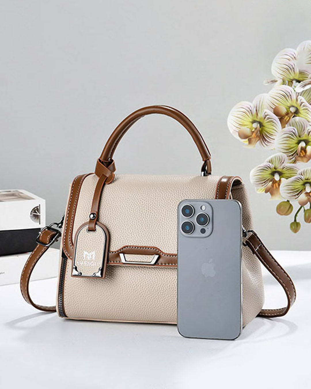 Crossbody color combinado con marron