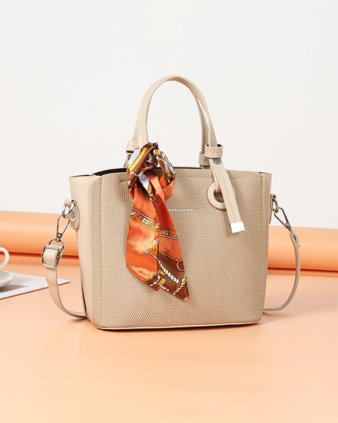 Black Friday • MiniBag con bufanda moda casual