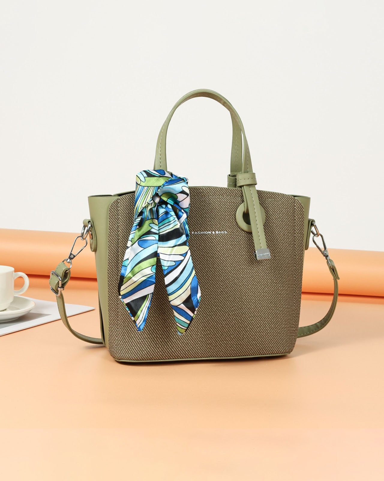 Black Friday • MiniBag con bufanda moda casual