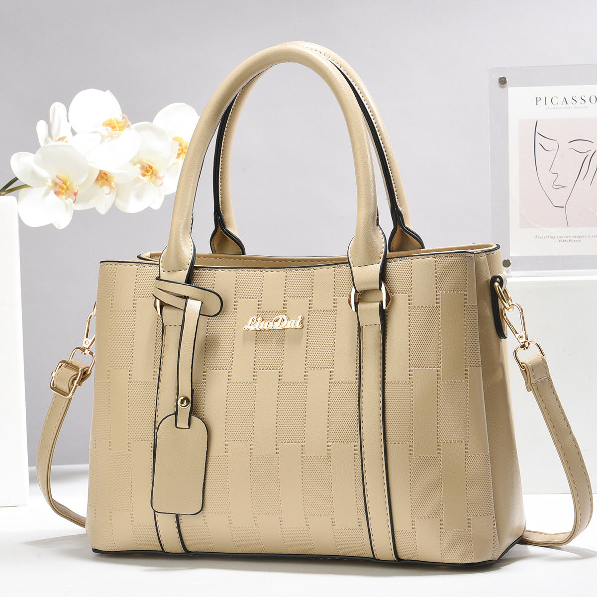 Cartera mediana con estilo ejecutivo