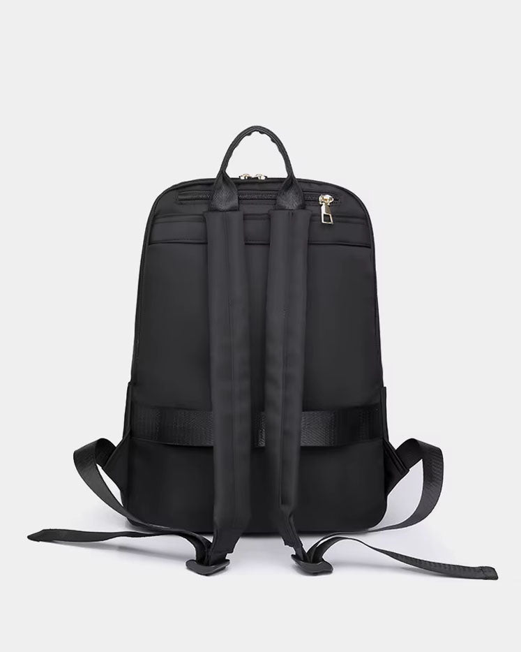 Mochila medianaminimalista  y práctica para organización diaria