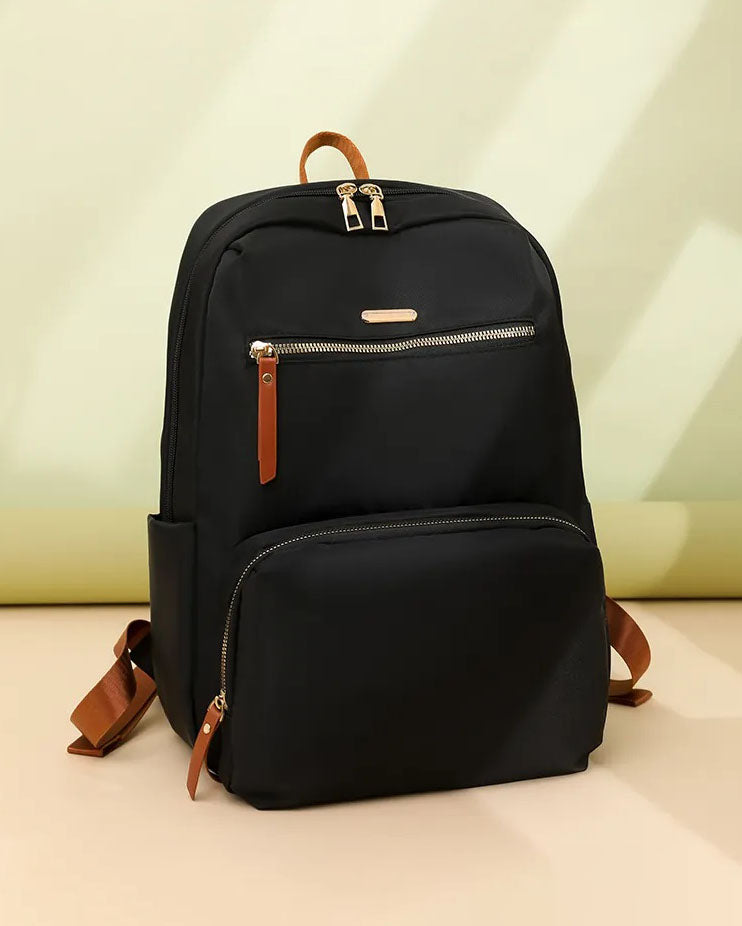 Mochila mediana de formato rectangular para uso diario