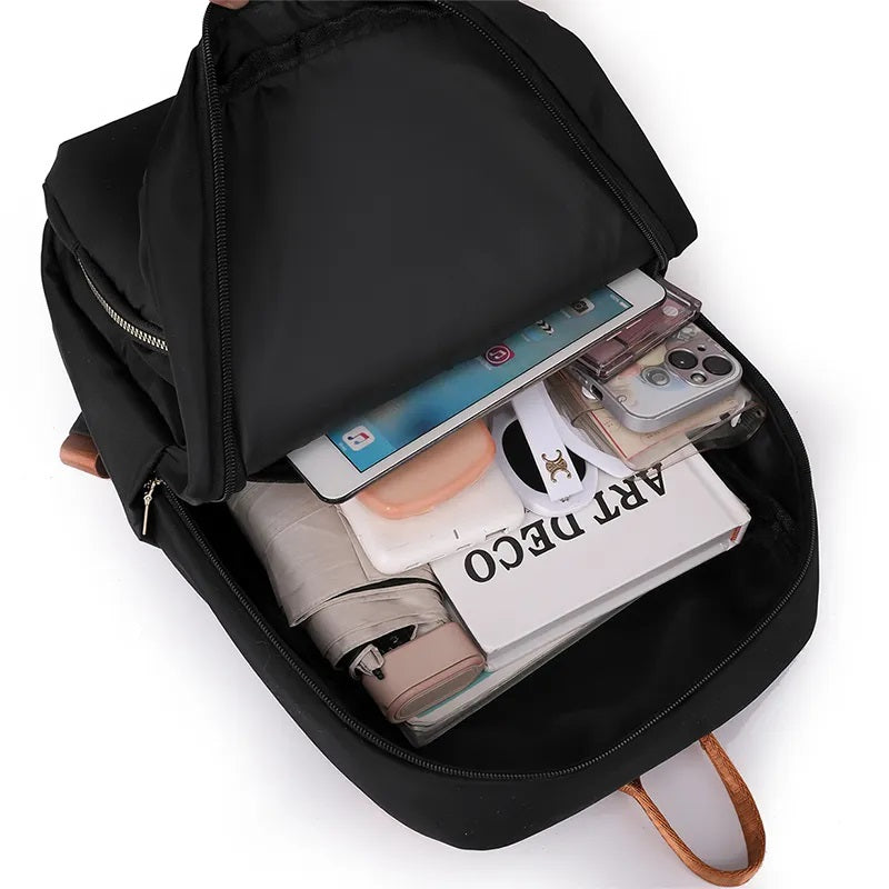 Mochila mediana de formato rectangular para uso diario