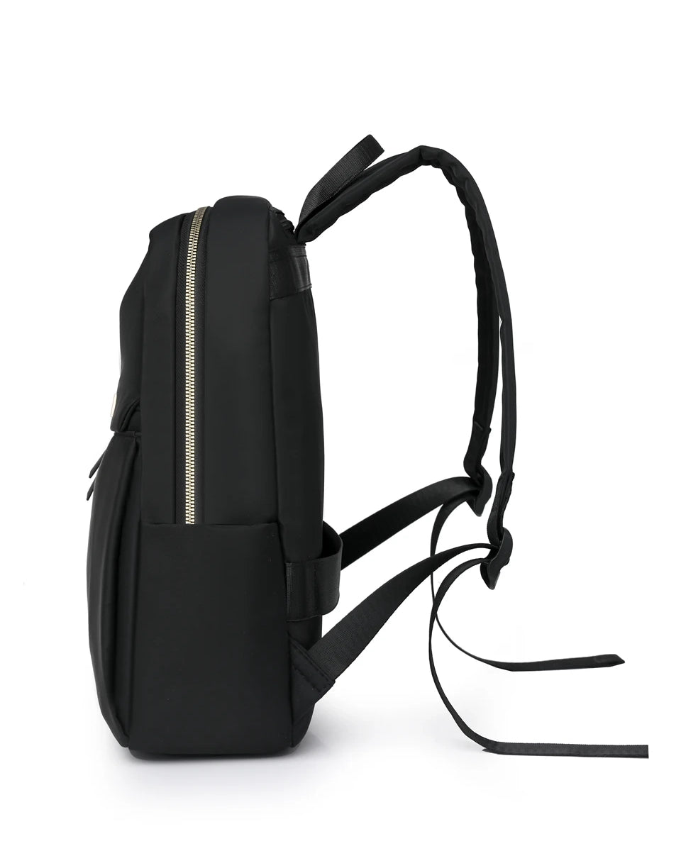 Mochila Minimalista–funcional. Discreto y práctico, de uso diario y viajes