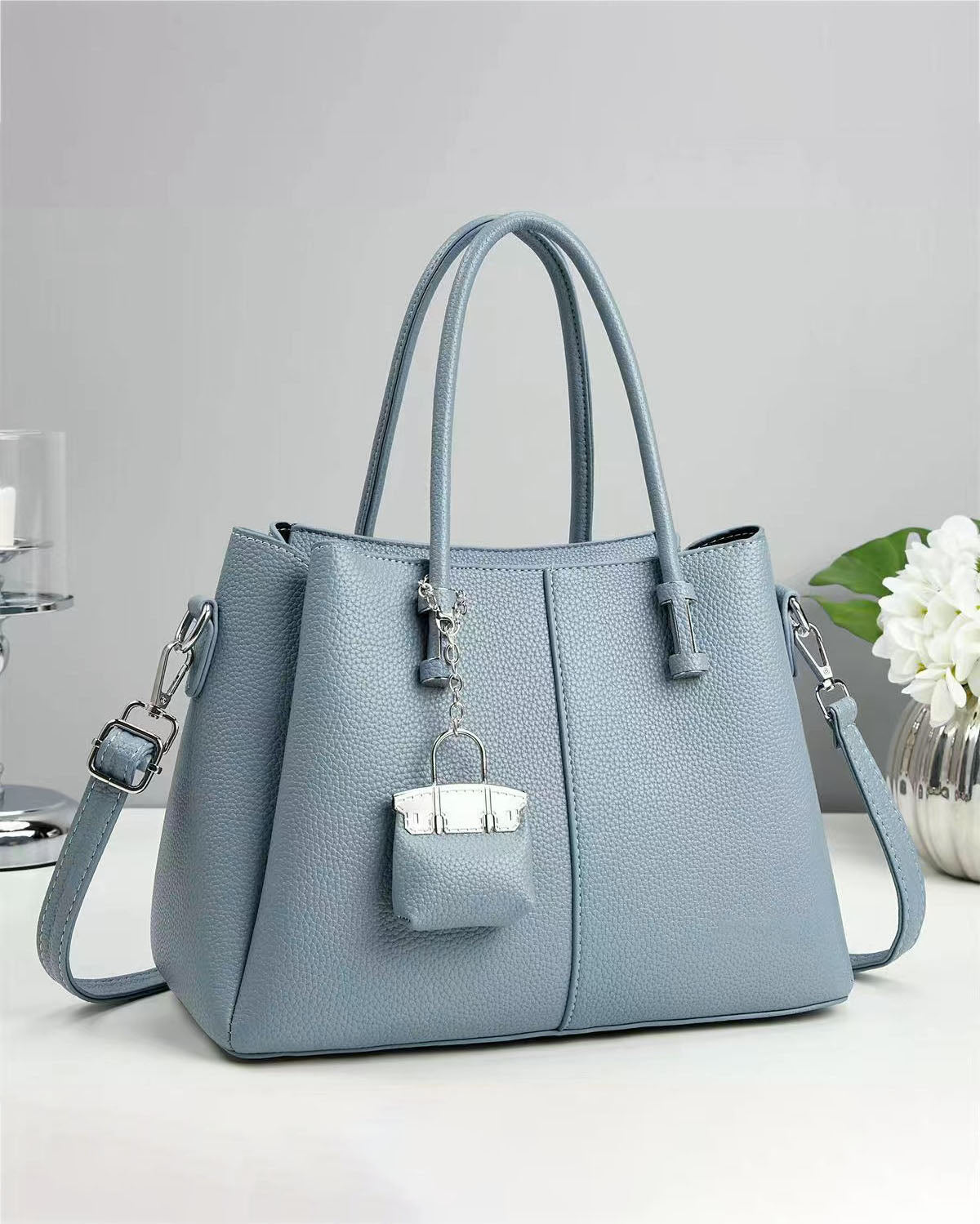 Cartera mediana con llavero de cartera