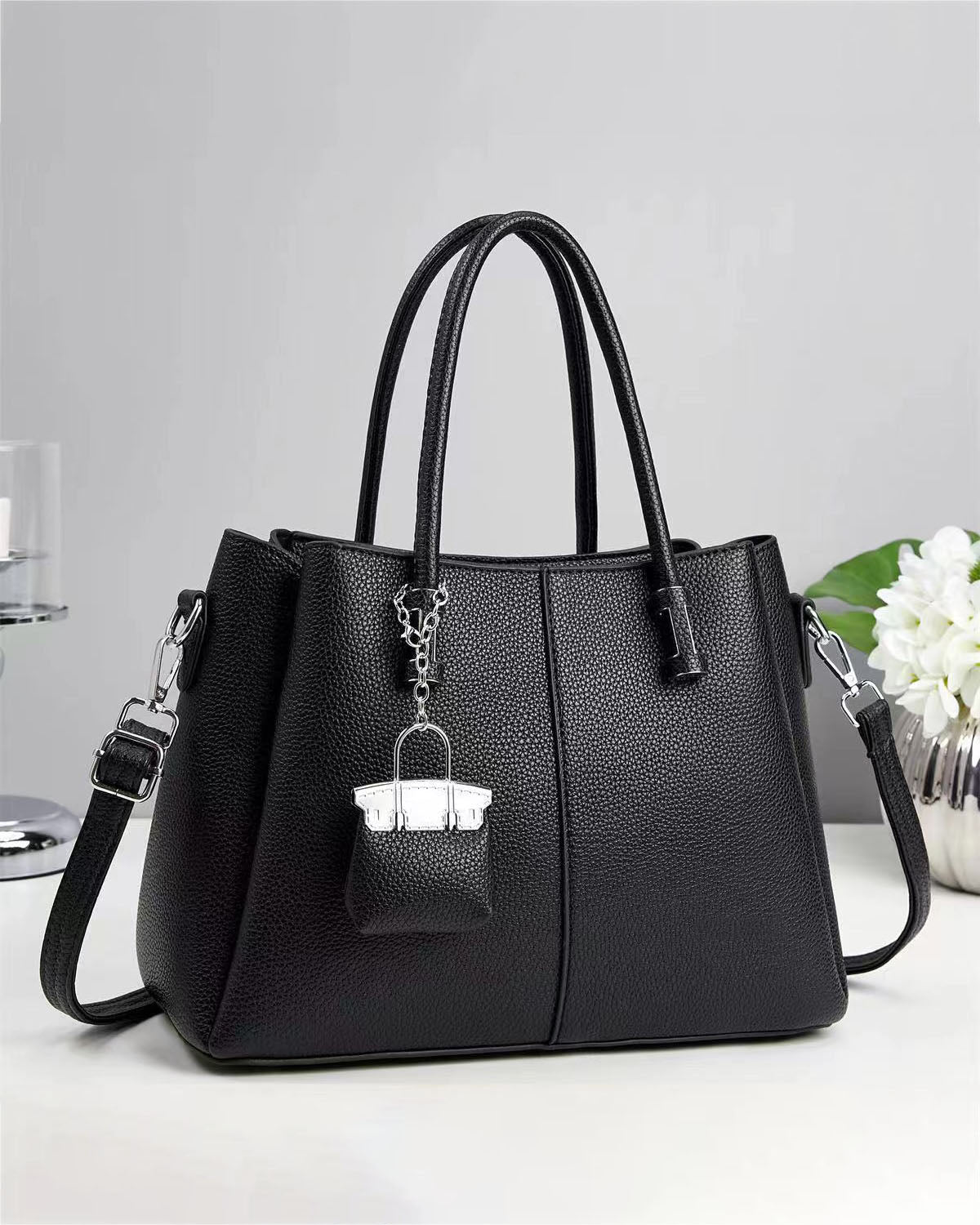 Cartera mediana con llavero de cartera