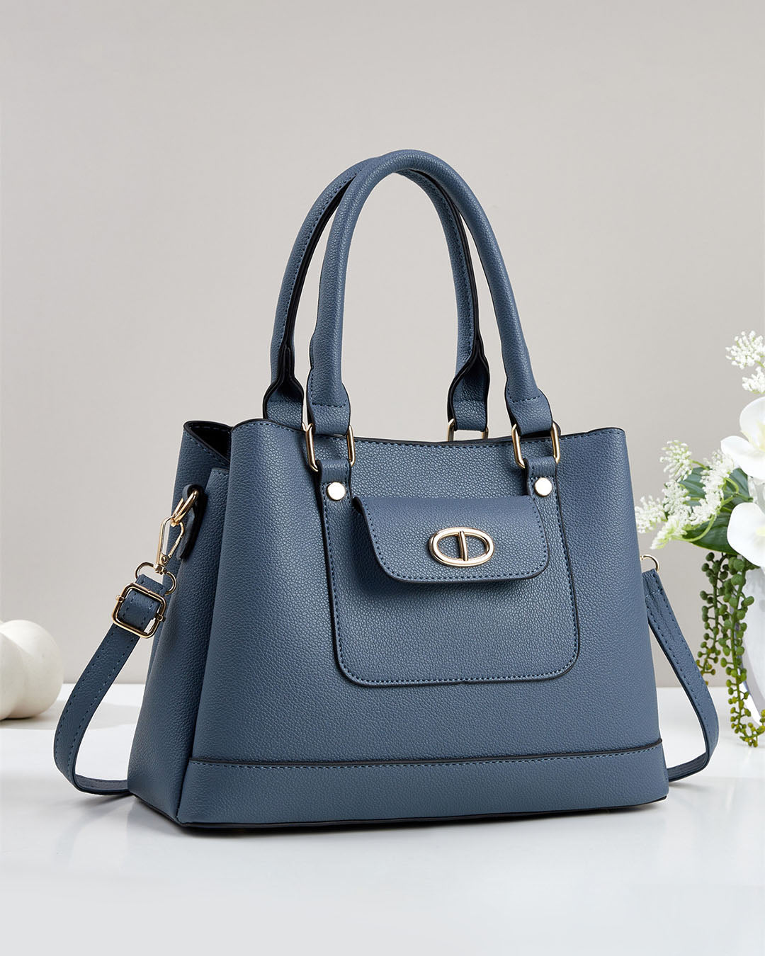 Cartera mediana con bolsillo frontal y correa larga desmontable