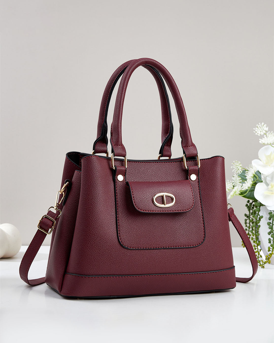 Cartera mediana con bolsillo frontal y correa larga desmontable