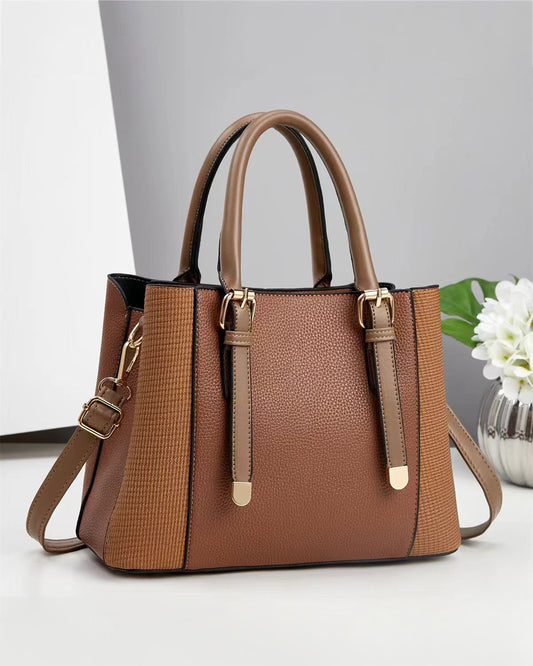 Cartera pequeña con estilo conservador