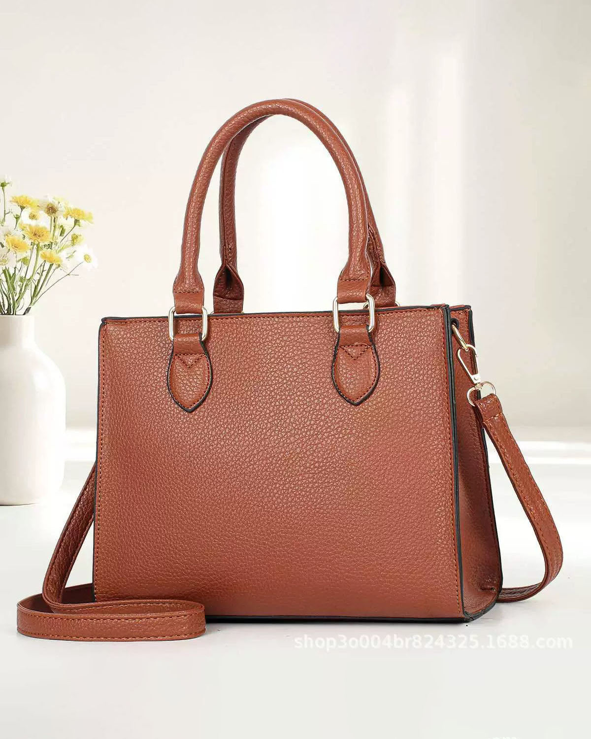 Cartera compacta de forma cuadrada