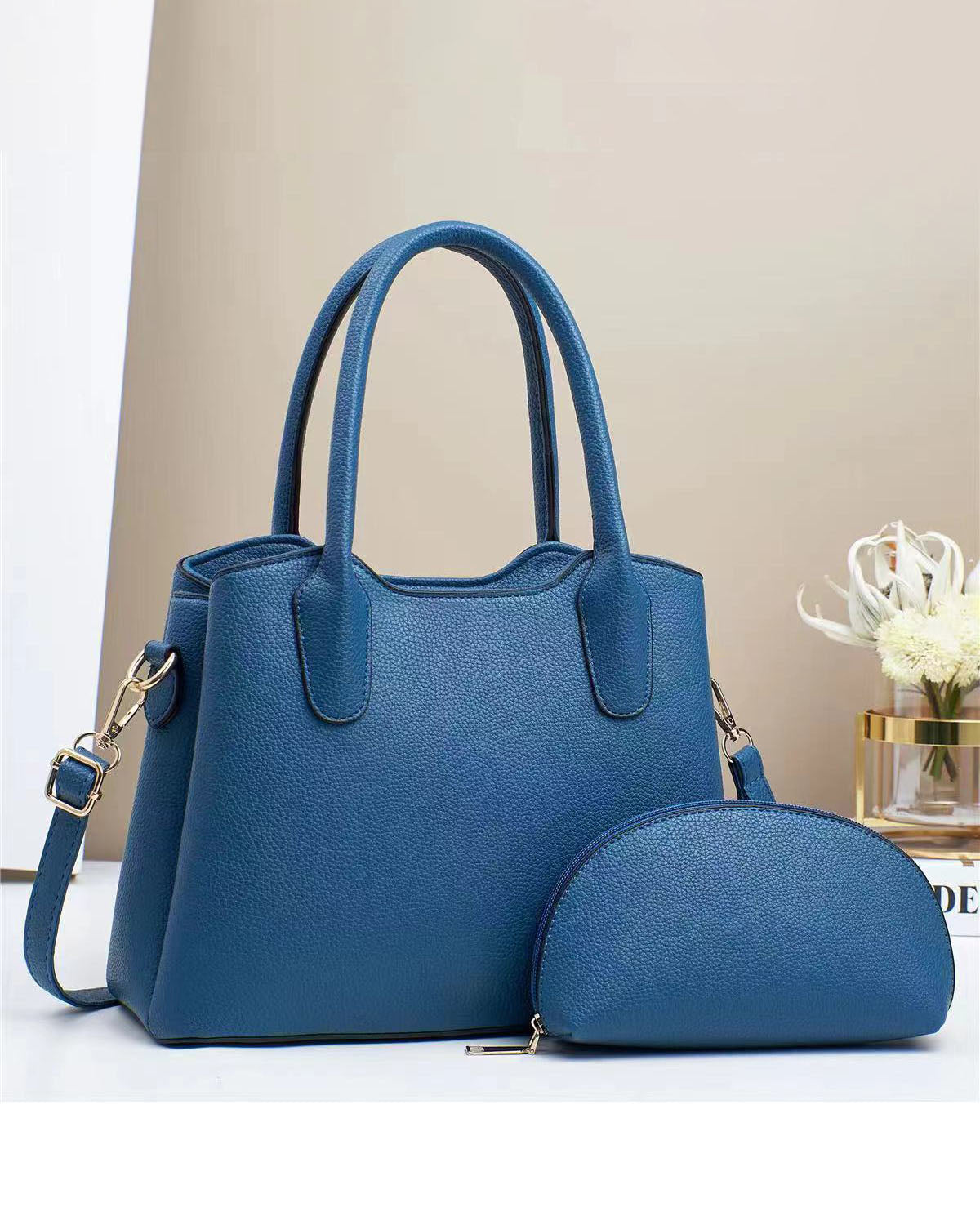 Cartera mediana con bolsito libre
