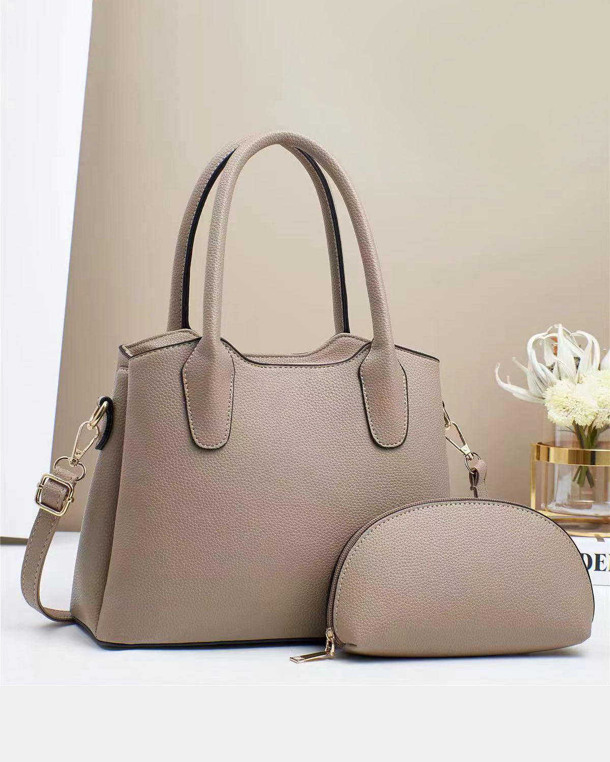 Cartera mediana con bolsito libre
