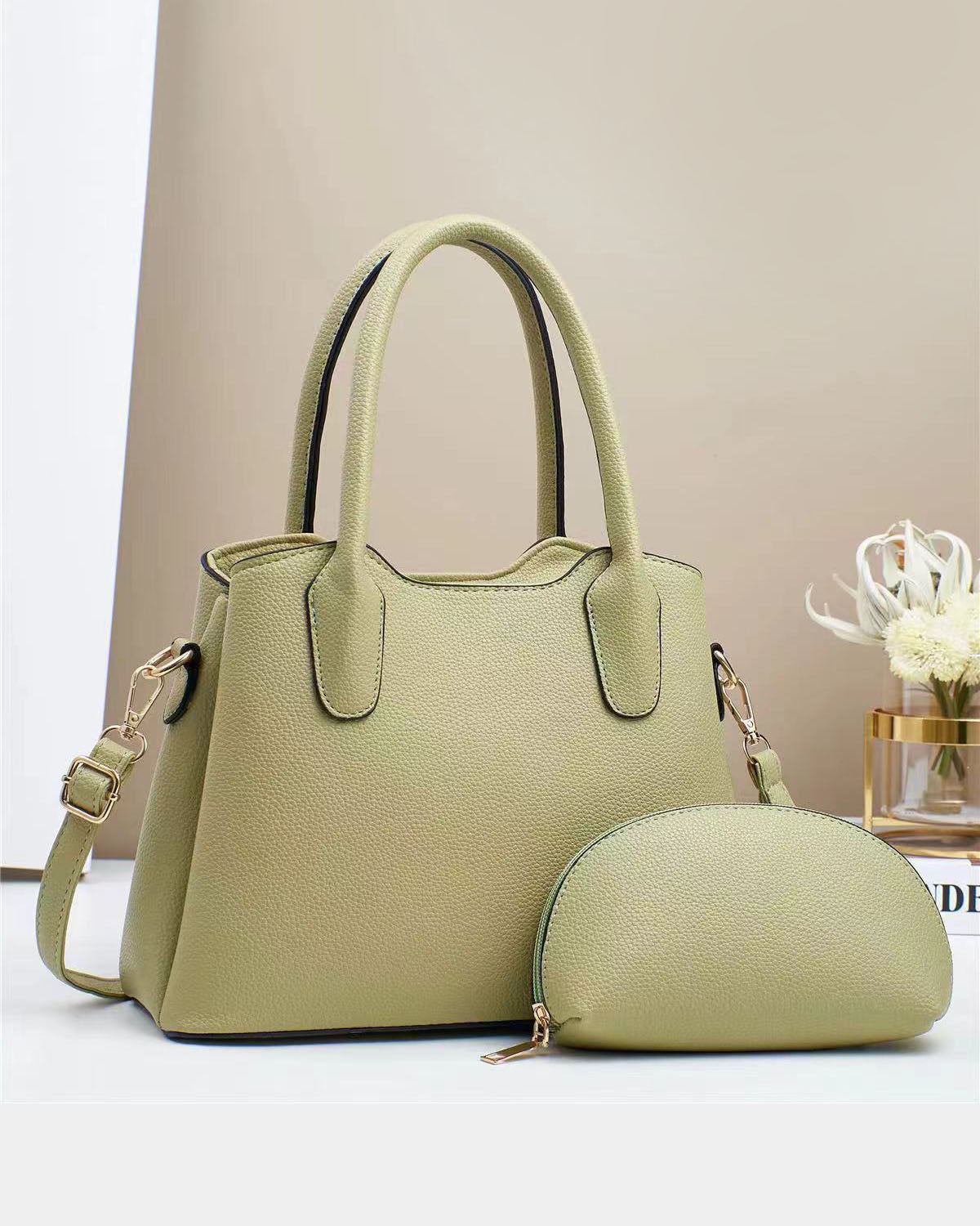 Cartera mediana con bolsito libre