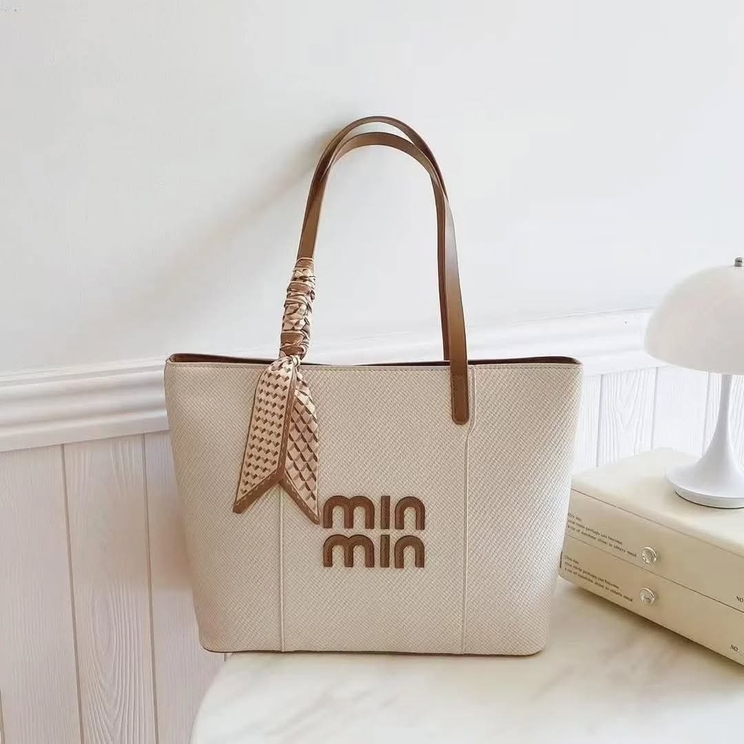 Black Friday • Cartera espaciosa con bufanda