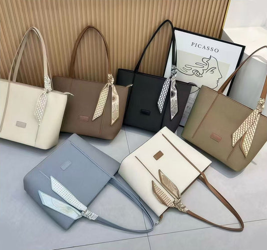 Black Friday • Cartera espaciosa con bufanda