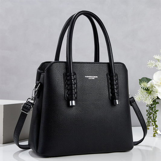 Cartera espaciosa con detalles unicos