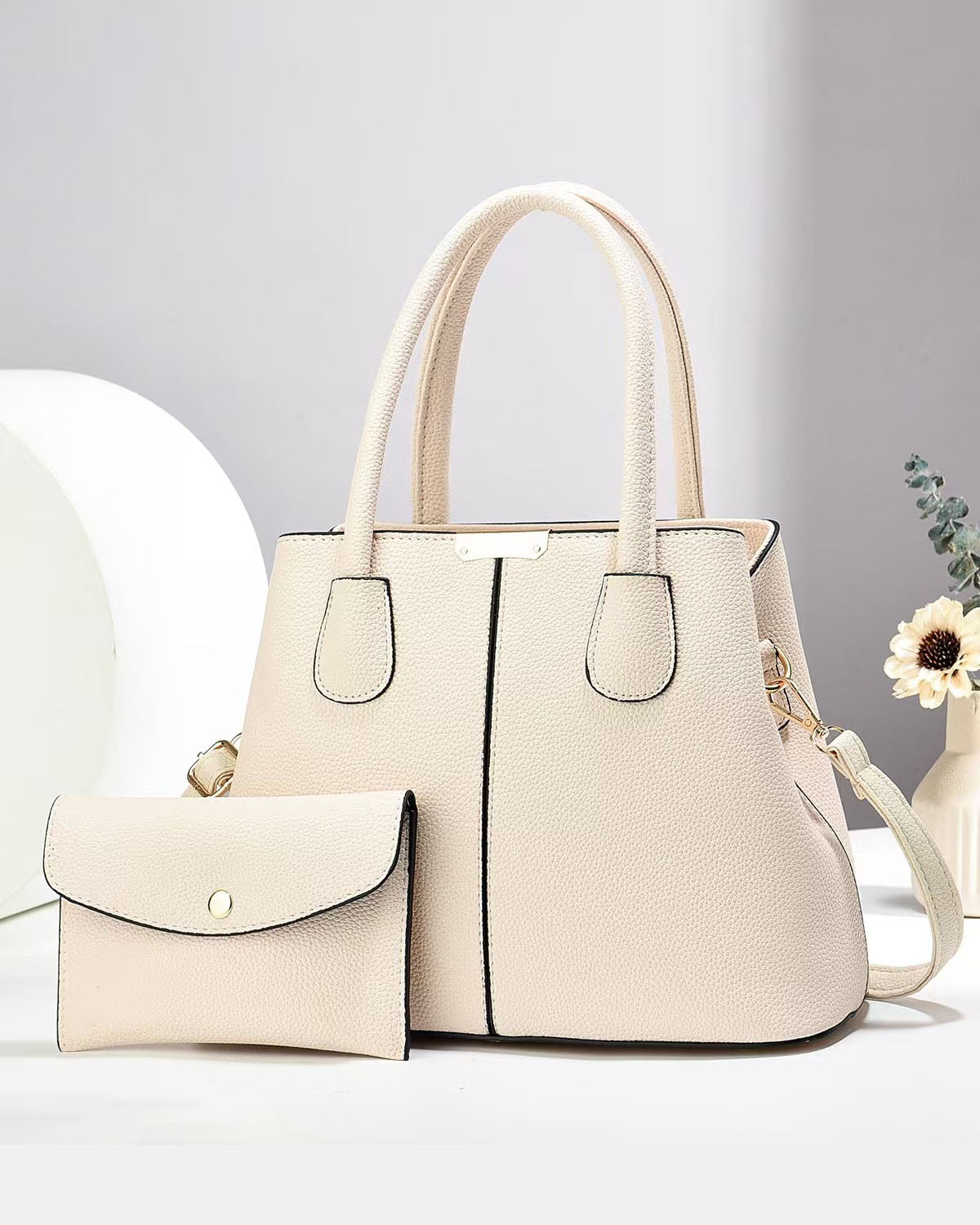 Cartera mediana con sobre libre