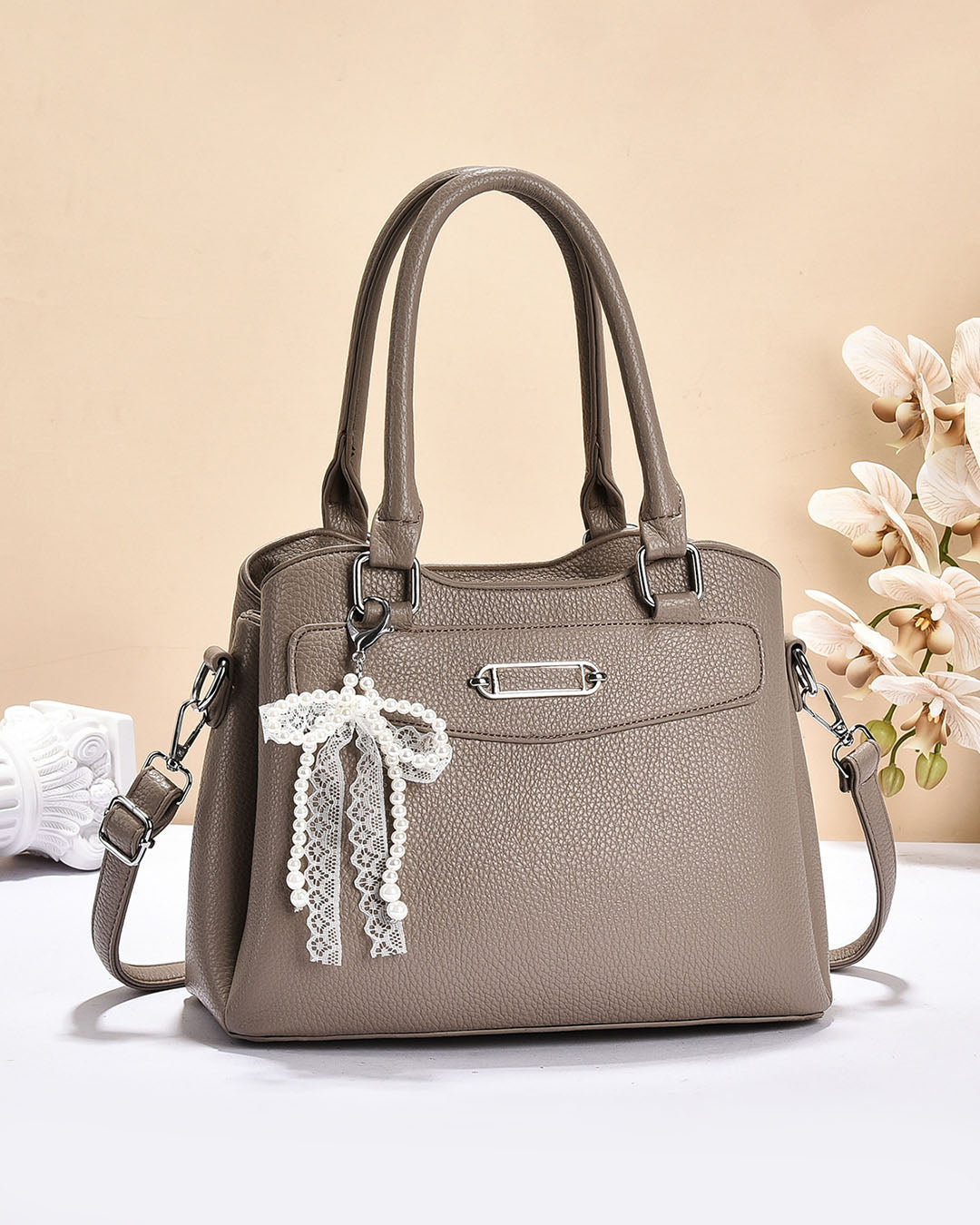 Cartera mediana con llavero