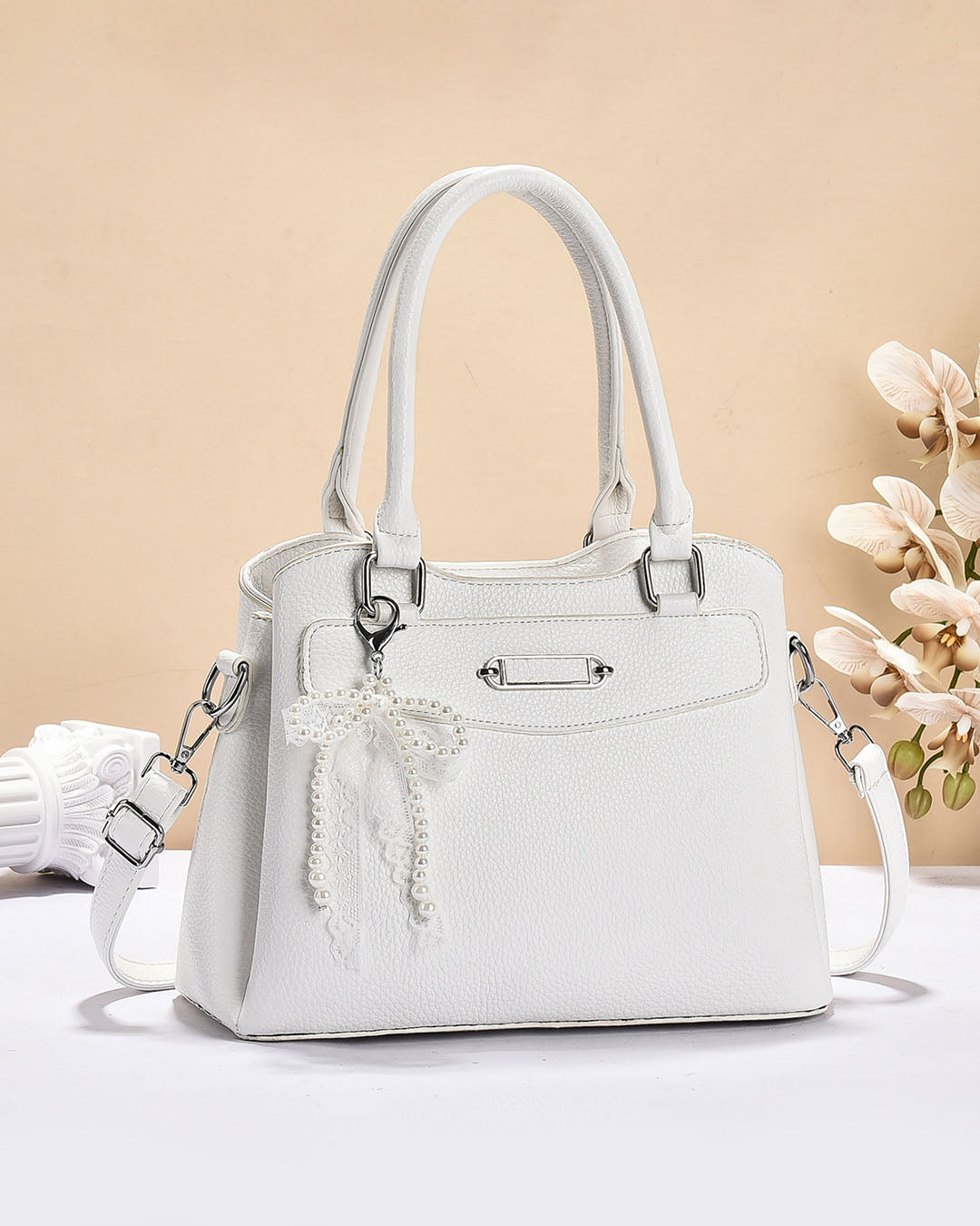 Cartera mediana con llavero