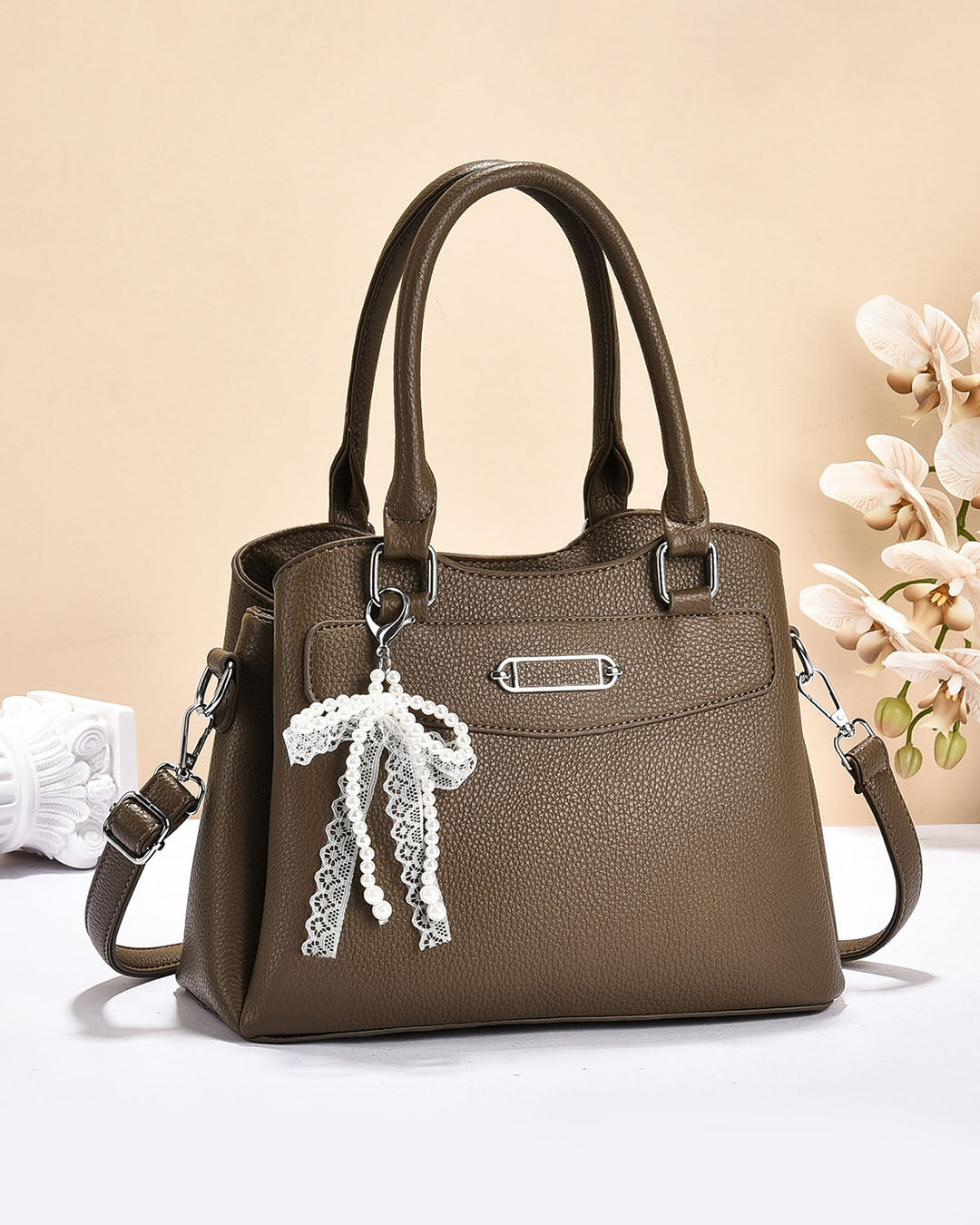 Cartera mediana con llavero