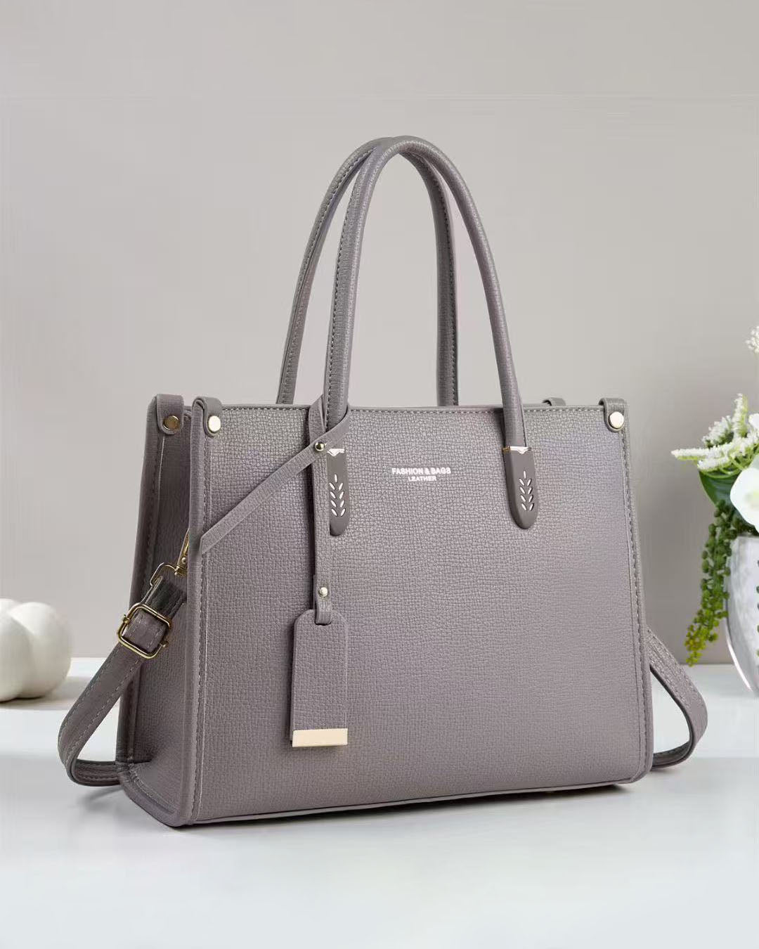 Cartera mediana para oficina y salidas casuales
