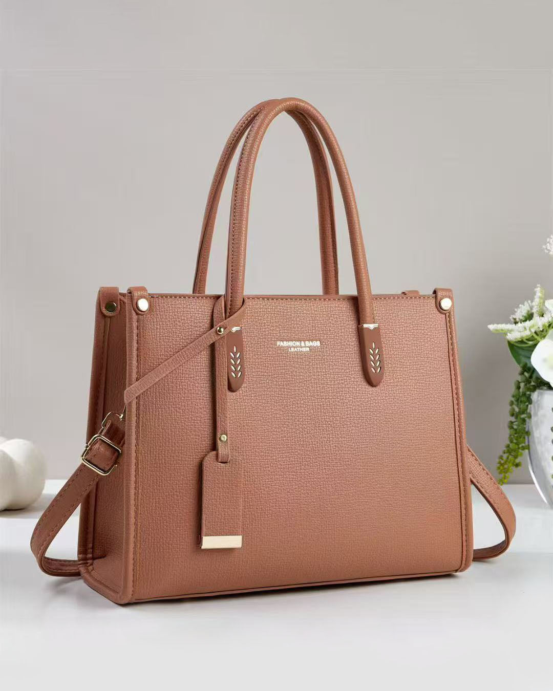 Cartera mediana para oficina y salidas casuales