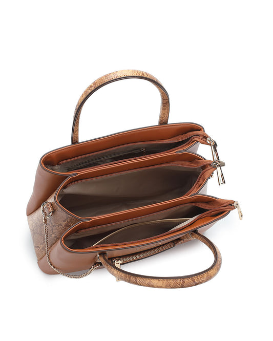 Cartera mediana con estilo clasico conservador, ideal para oficina