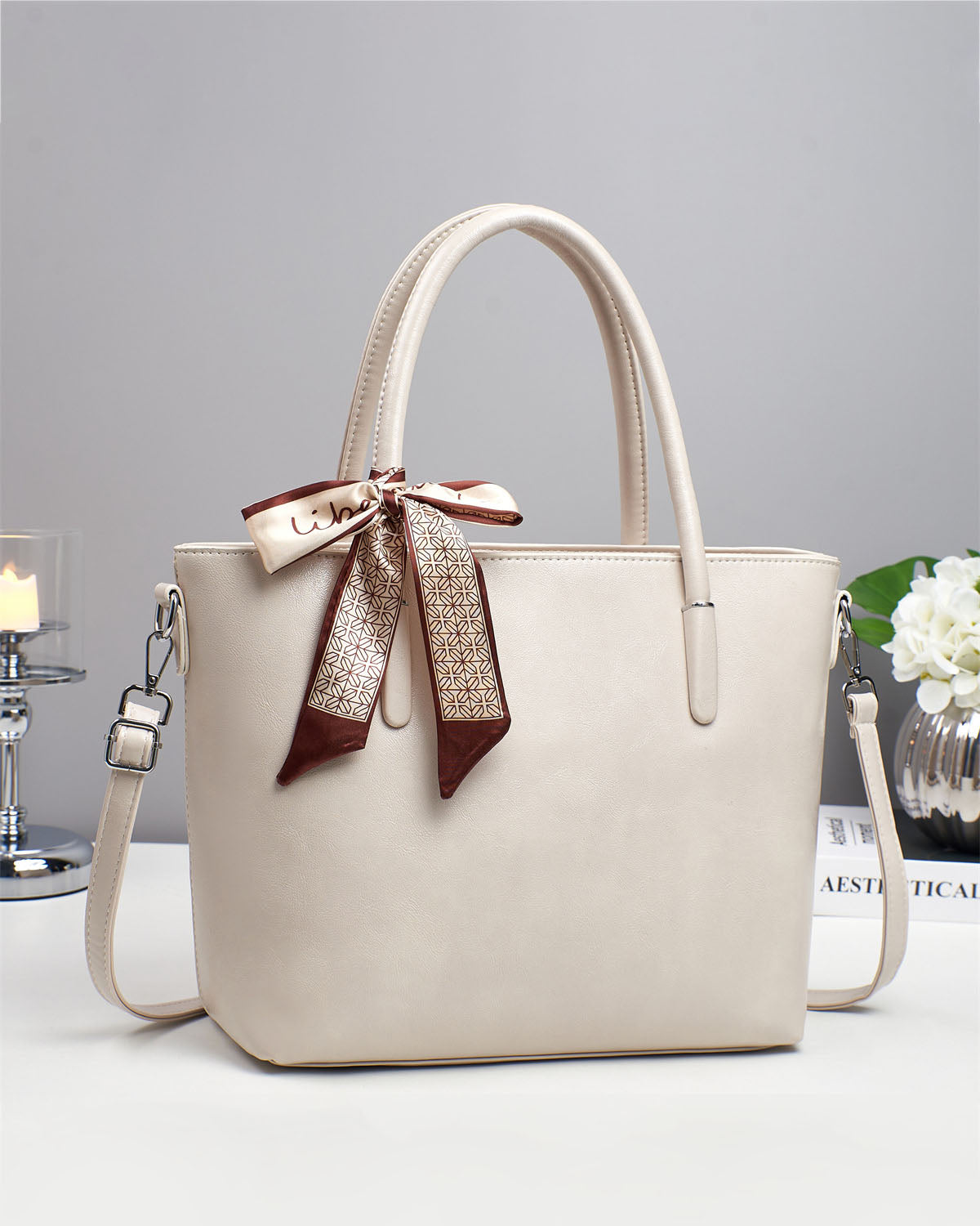 💕Oferta ¡San Valentín! 💕 • Clásico–femenino. Diseño sobrio con detalle decorativo (lazo), pensado para uso diario con un toque delicado