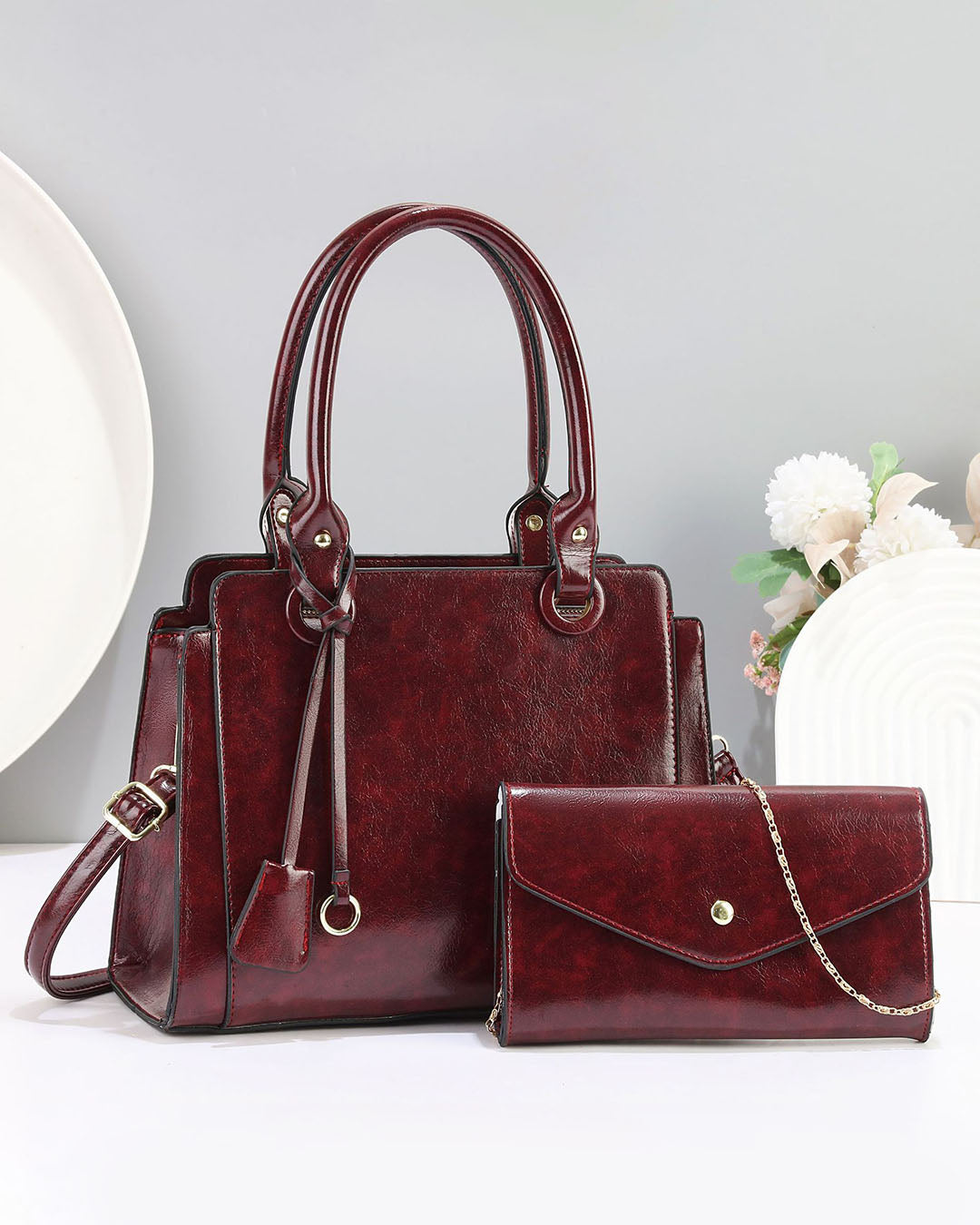 Cartera mediana con sobre