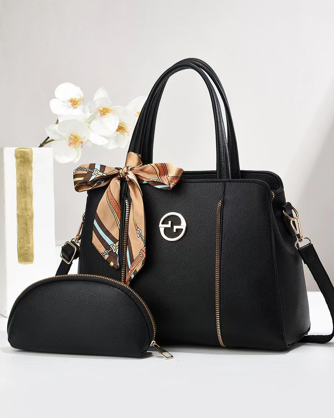 Cartera mediana con bufanda y bolsillo libre