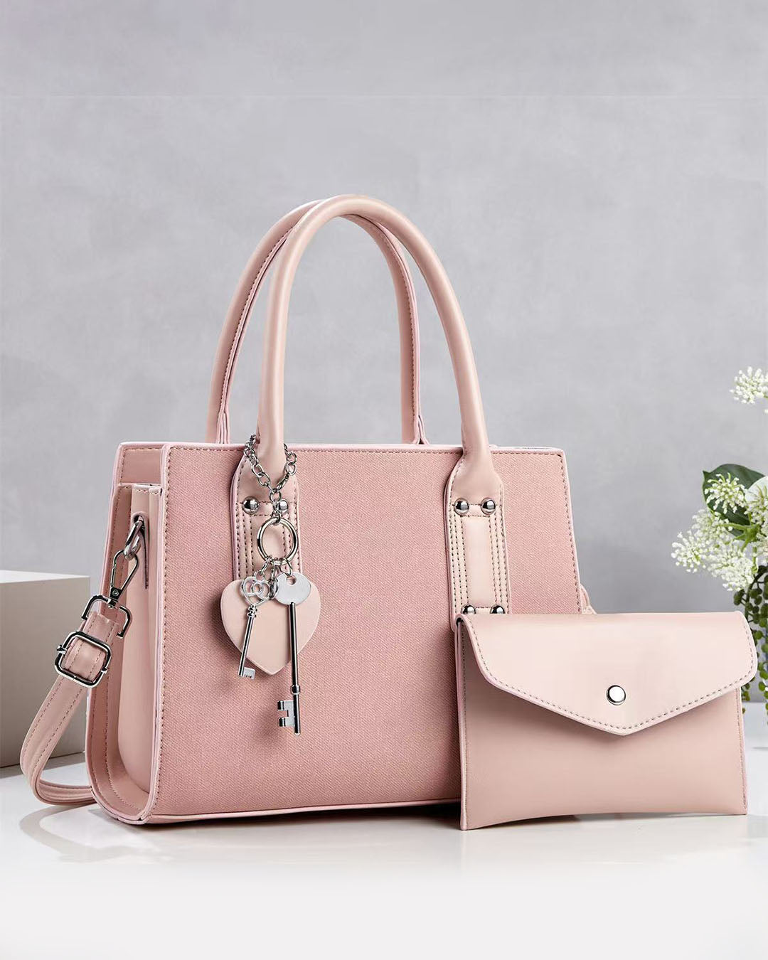 Cartera mediana con sobre libre