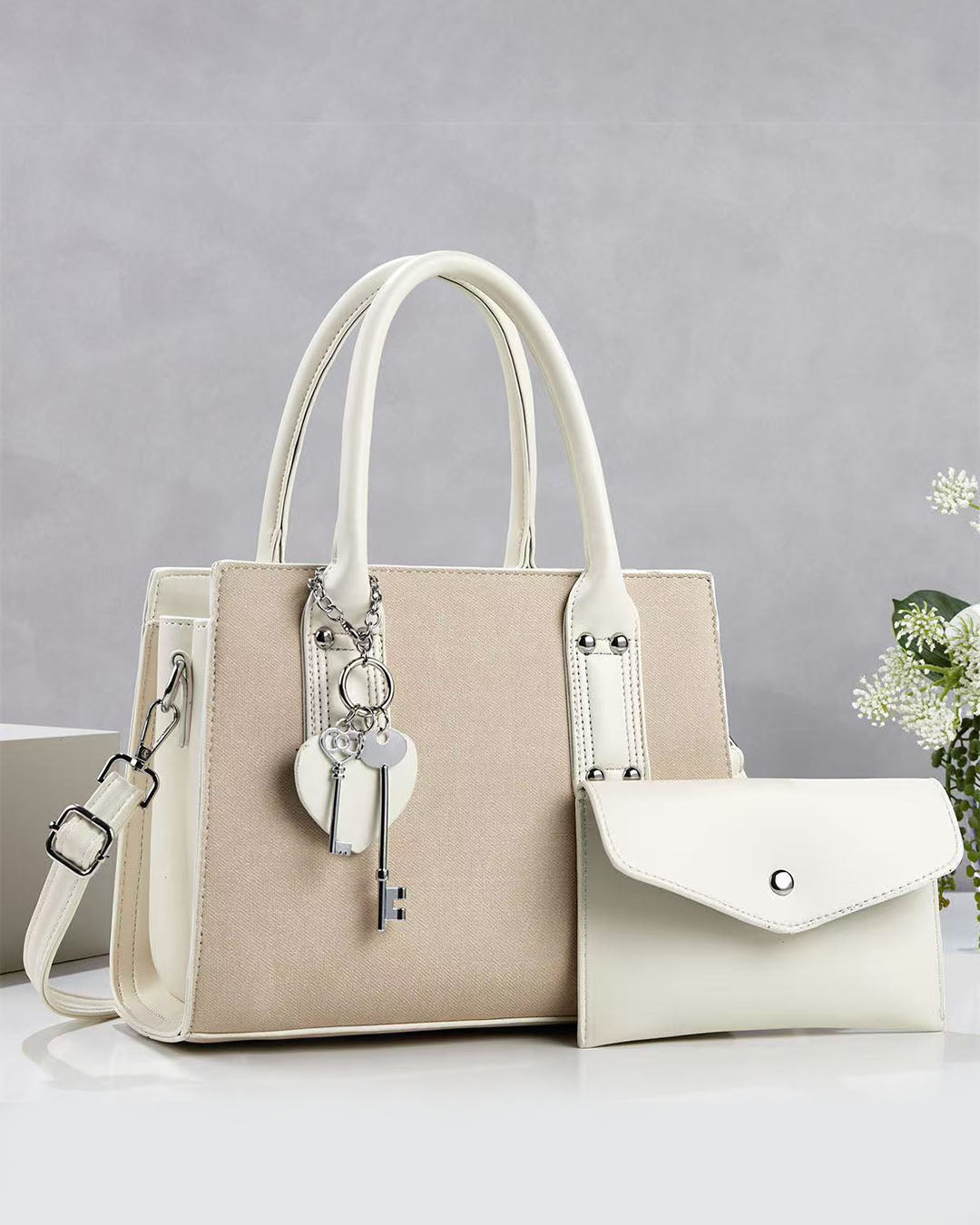 Cartera mediana con sobre libre