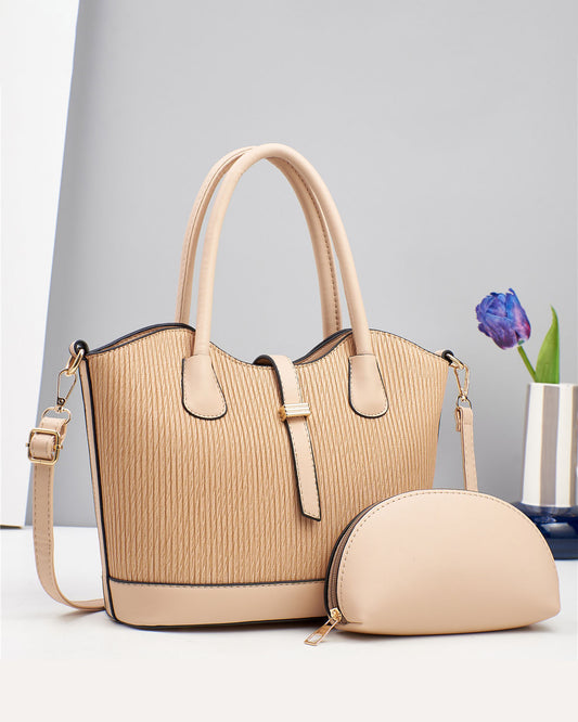 Cartera elegante con sobre