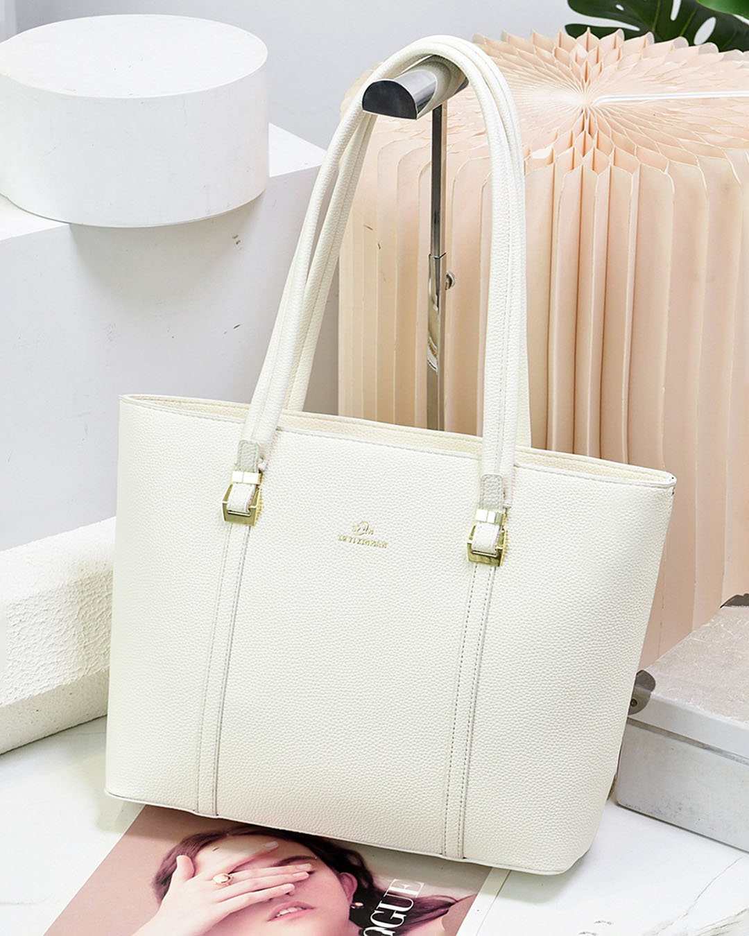 Bolso tote de buena capacidad