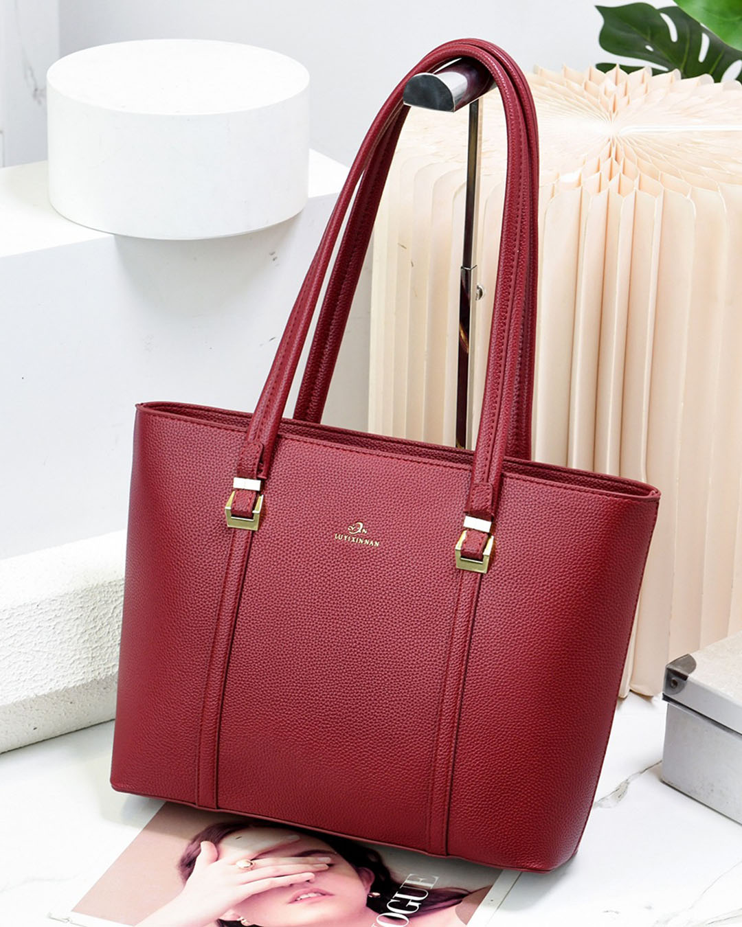 Bolso tote de buena capacidad