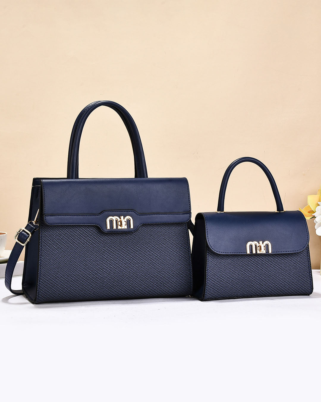 Conjuntos de bolsas de estructura rigida con diseño clasico para uso casual o elegante