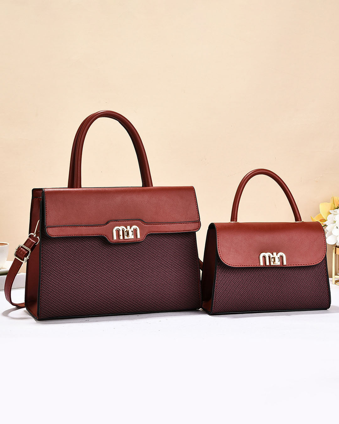 Conjuntos de bolsas de estructura rigida con diseño clasico para uso casual o elegante